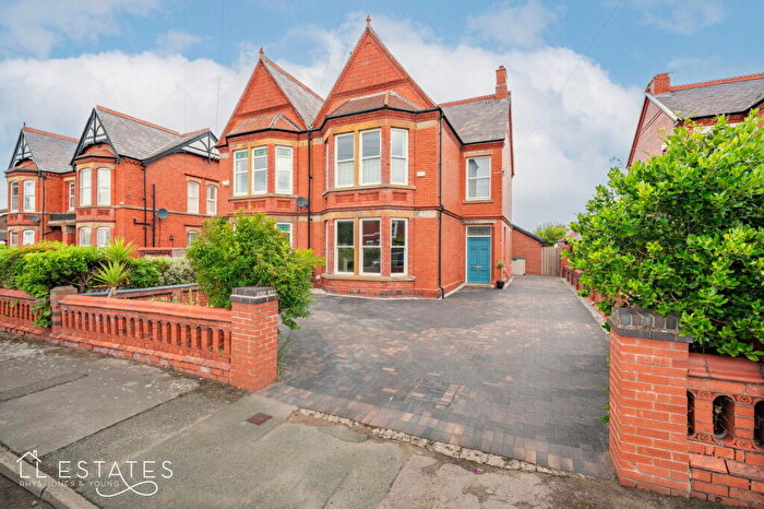 5 Bedroom Semi-Detached House For Sale In Queens Walk, Rhyl, LL18