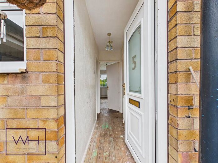 Studio For Sale In Breydon Court, Cusworth, Doncaster, DN5