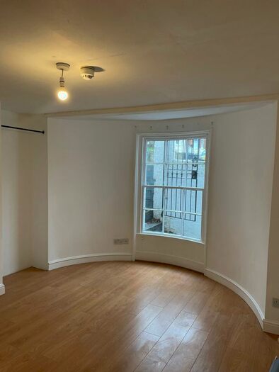 1 Bedroom Flat To Rent In Nelson Place, Broadstairs, CT10