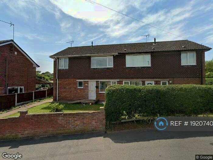 3 Bedroom Semi-Detached House To Rent In Springfield Avenue, Shirebrook, Mansfield, NG20