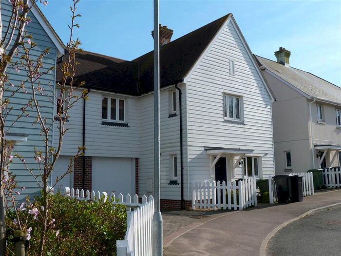 4 Bedroom Semi-Detached House For Sale In Peacocke Way, Rye, TN31