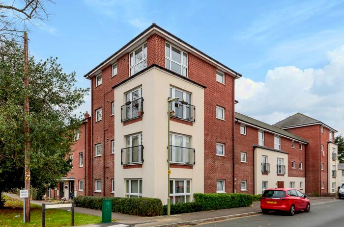 2 Bedroom Flat To Rent In Colby Street, Southampton, Hampshire SO16