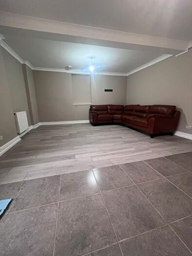 2 Bedroom Flat To Rent In Belmont Park Road, Leyton, E10