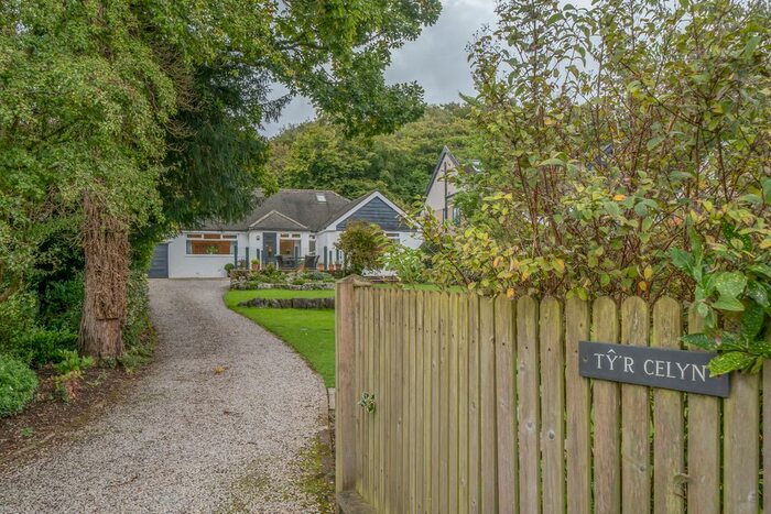 5 Bedroom Detached House For Sale In New Barns Close, Arnside, LA5