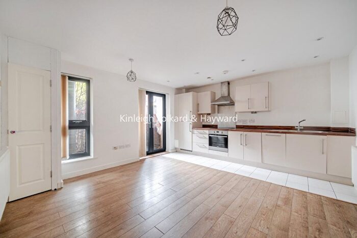 1 Bedroom Flat To Rent In Garratt Lane, Tooting, London, SW17