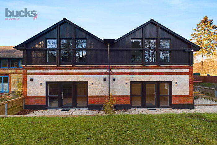 2 Bedroom Flat For Sale In Uplands House, Four Ashes Road, Cryers Hill, HP15