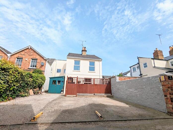 3 Bedroom Town House For Sale In Chapel Lane, Great Norwood Street, Cheltenham, GL50