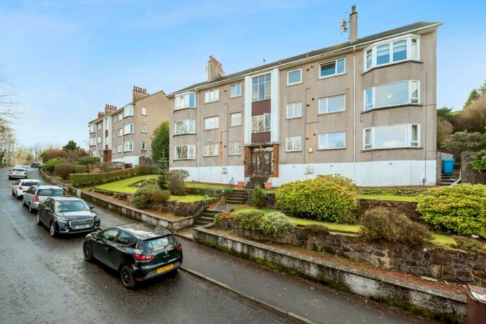 2 Bedroom Apartment To Rent In Hill Crescent, Clarkston, Glasgow, G76