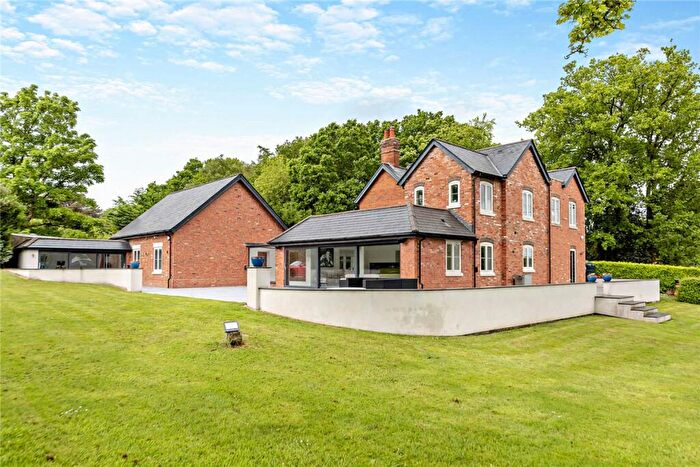 5 Bedroom Detached House For Sale In Newbury Road, Headley, Thatcham, RG19