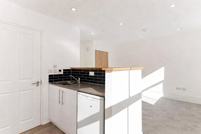 Studio To Rent In Warren Street, Fitzrovia, London, W1T