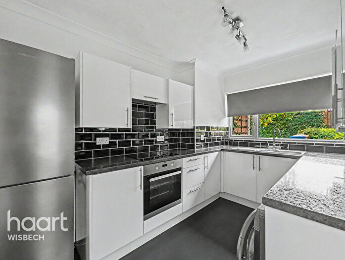2 Bedroom Detached Bungalow For Sale In Rhone Place, Wisbech, PE13