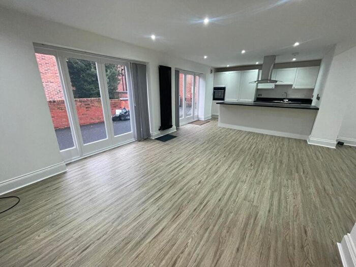 4 Bedroom House To Rent In The Gatehouse, Derby, DE1