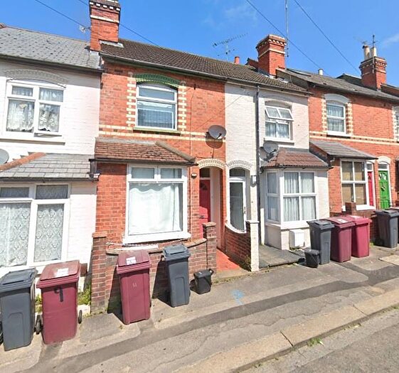 3 Bedroom Terraced House To Rent In Reading, Berkshire, RG6