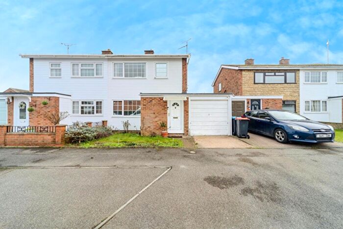 3 Bedroom Semi-Detached House For Sale In Trinity Road, Old Wolverton, Milton Keynes, MK12