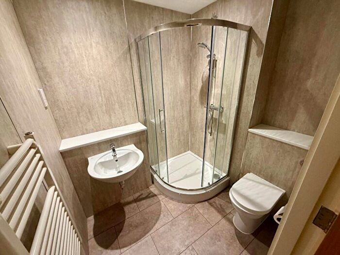 2 Bedroom Apartment To Rent In The Quartz, Hall Street, Birmingham, B18