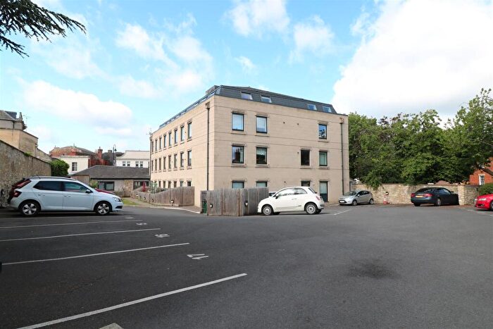 1 Bedroom Apartment For Sale In Manvers Street, Trowbridge, BA14