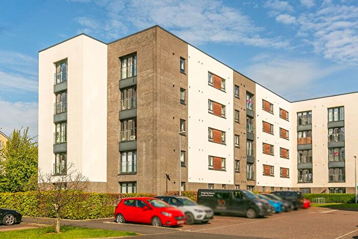 1 Bedroom Flat For Sale In Arneil Drive, Edinburgh, EH5