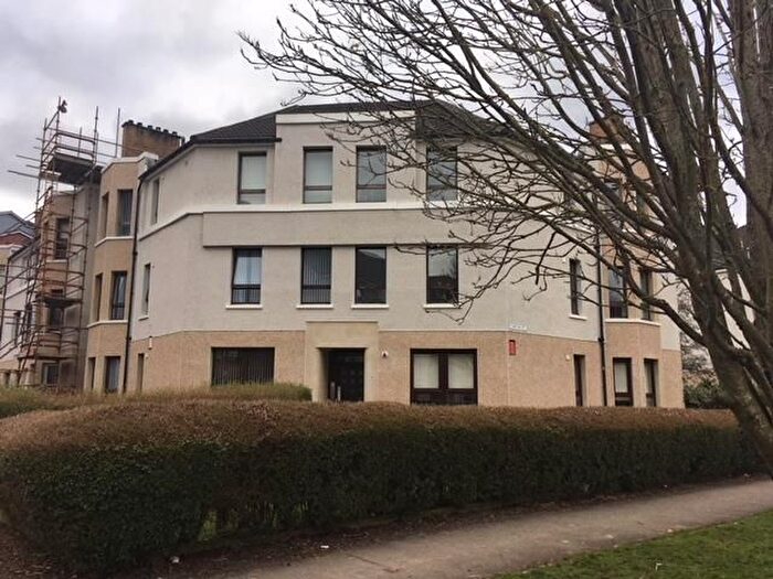 2 Bedroom Flat To Rent In Cartha Street, Shawlands, Glasgow, G41