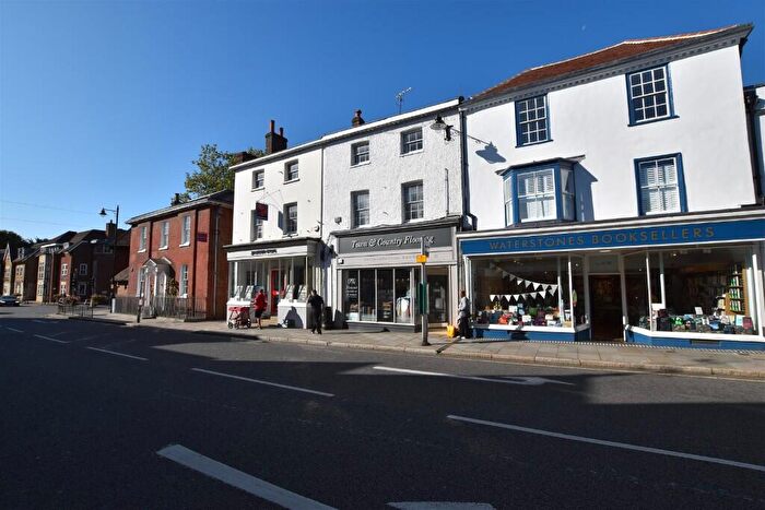 Studio To Rent In Bell Street, Reigate, Surrey, RH2