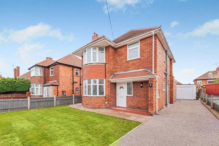 3 Bedroom Detached House For Sale In Llewellyn Street, Shotton, CH5