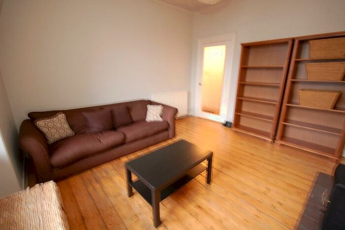 1 Bedroom Flat To Rent In Union Grove Tfl, City Centre, Aberdeen, AB10