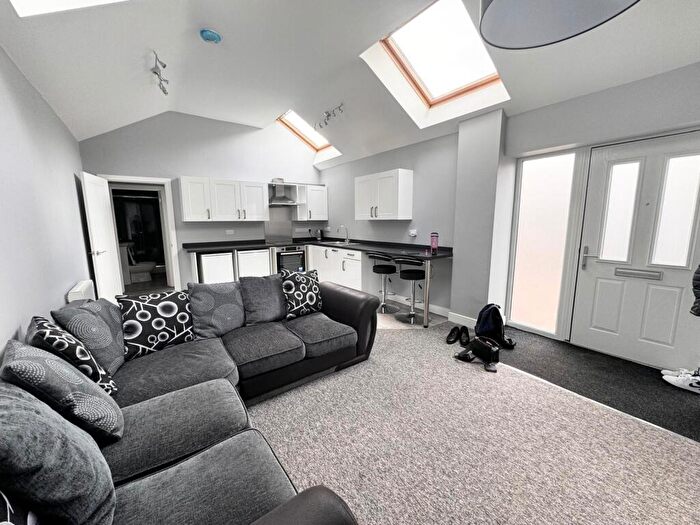 1 Bedroom Apartment To Rent In Livingstone Road, Bath, BA2