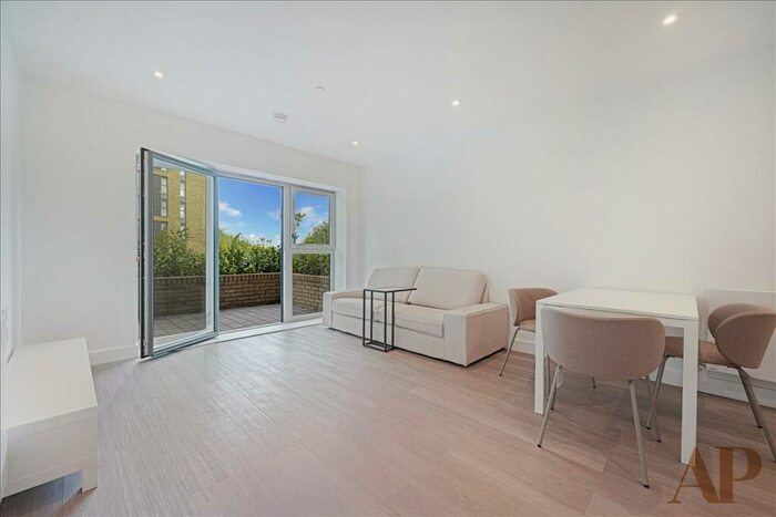 1 Bedroom Apartment To Rent In Flagstaff Road, Bankside Gardens, Reading, RG2