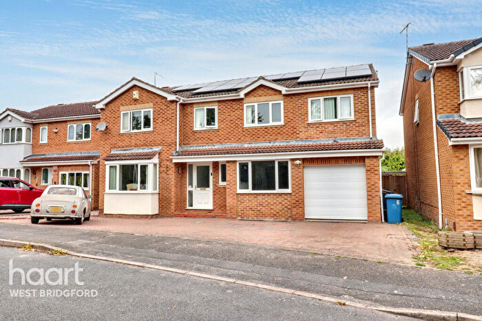 8 Bedroom Detached House For Sale In Broadstone Close, Nottingham, NG2