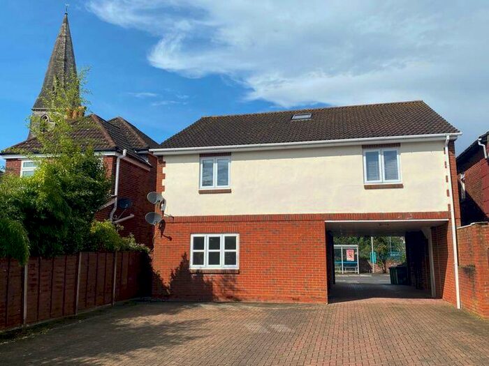 1 Bedroom Apartment To Rent In , Waterloo Road, Freemantle, SO15