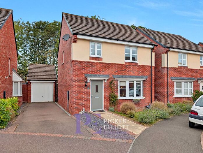 3 Bedroom Detached House For Sale In Bonneville Road, Hinckley, LE10