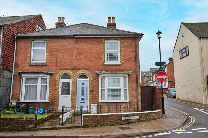 2 Bedroom End Of Terrace House For Sale In Crocker Street, Newport, Isle Of Wight, PO30