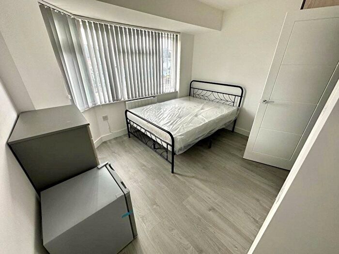 Studio To Rent In Tudor Way, Middlesex, UB10