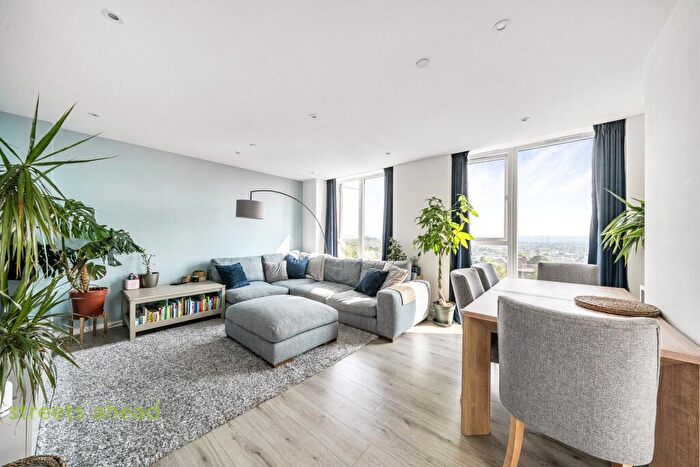 4 Bedroom Apartment For Sale In Beulah Hill, London, SE19