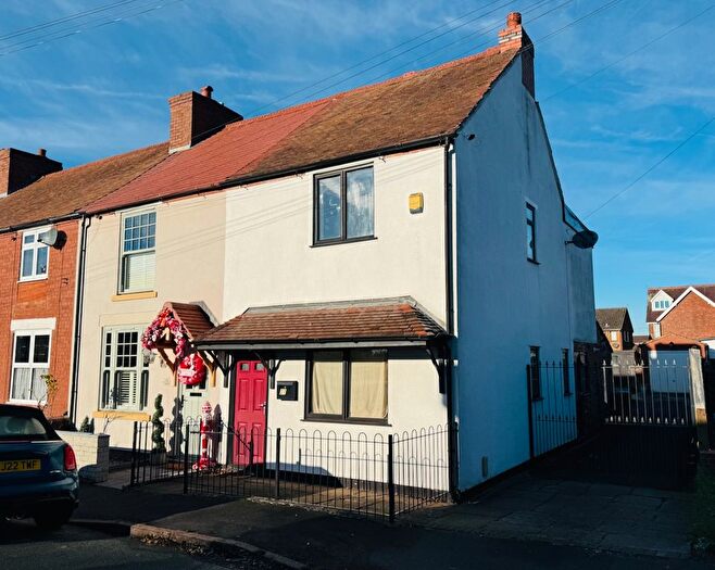 3 Bedroom End Terrace House To Rent In Lyndhurst Road, Heath Hayes, WS12