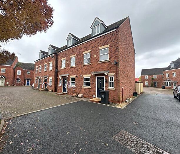 3 Bedroom House To Rent In Northwood Drive, Kingsway, GL2
