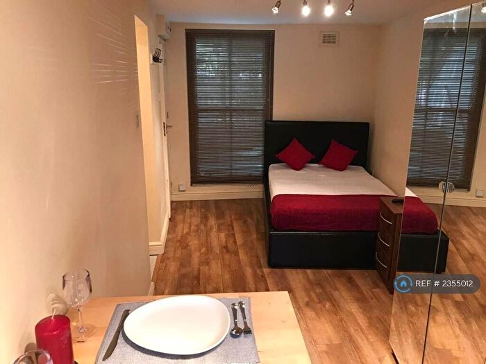 Studio To Rent In London, London, N7