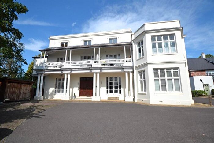 2 Bedroom Apartment To Rent In Osbert House, Notley Place, Reading, RG4