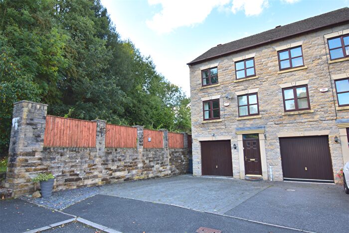 3 Bedroom Mews For Sale In Mevril Springs Way, Whaley Bridge, High Peak, SK23