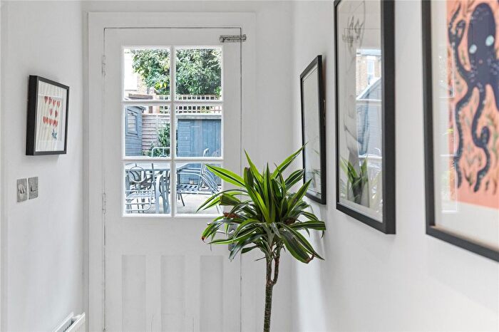 1 Bedroom Flat For Sale In Credenhill Street, London, SW16