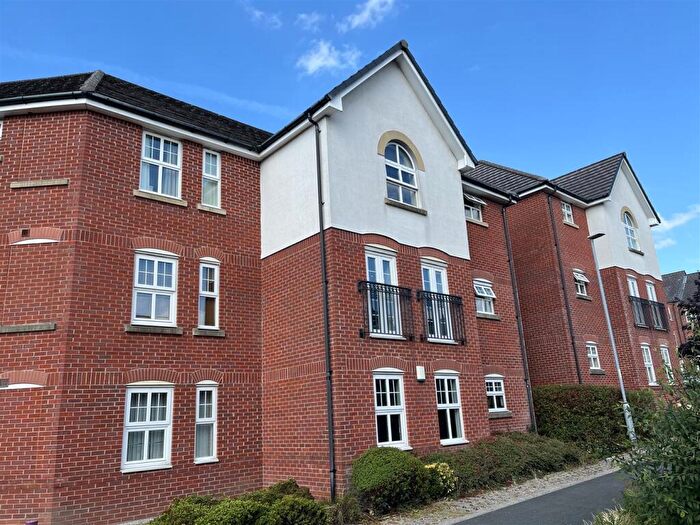 2 Bedroom Flat For Sale In Hardy Close, Dukinfield, SK16
