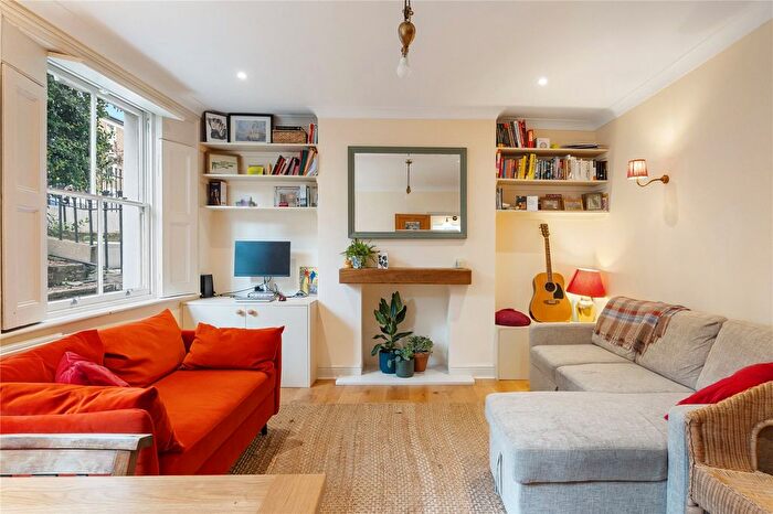 2 Bedroom Flat To Rent In Englefield Road, London, N1