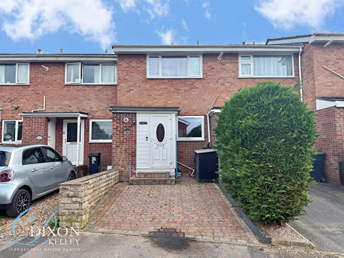 2 Bedroom House For Sale In Trent Way, Ferndown, Dorset, BH22