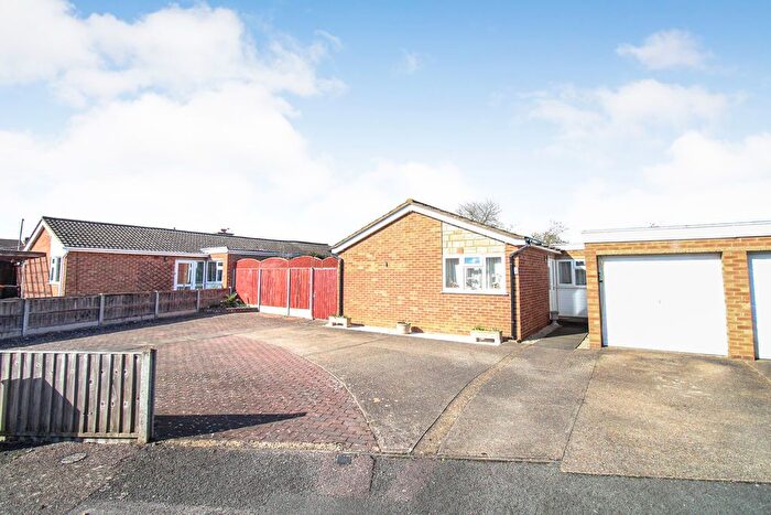 3 Bedroom Detached Bungalow For Sale In The Firs, Kempston, MK42