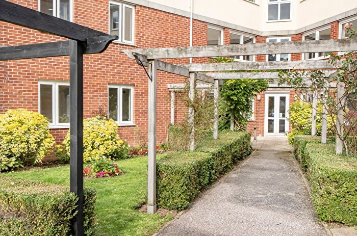 2 Bedroom Flat For Sale In Fisher Street, Paignton, Devon, TQ4