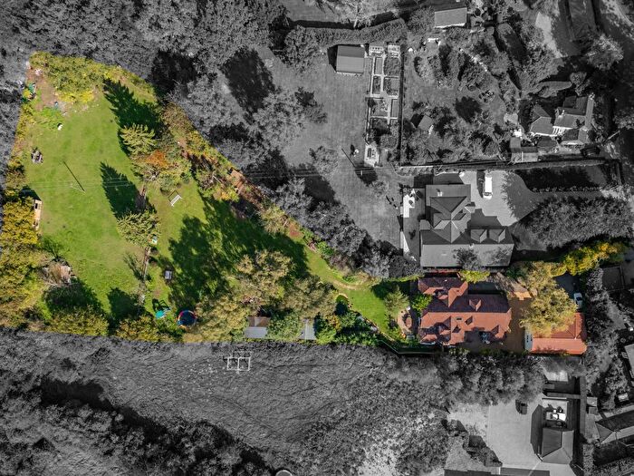 6 Bedroom Detached House For Sale In Beamond End, Amersham, Buckinghamshire, HP7