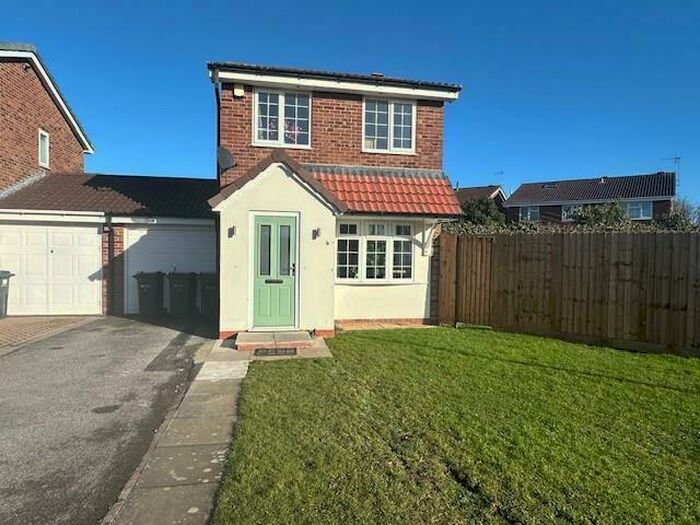 2 Bedroom Link Detached House To Rent In Bates Close, Sutton Coldfield, B76