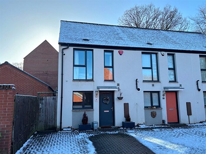 2 Bedroom End Terrace House For Sale In Beddall Way, Ketley, Telford, Shropshire, TF1