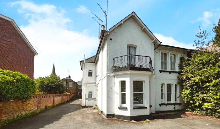 2 Bedroom Apartment To Rent In Cookham Road, Maidenhead, SL6