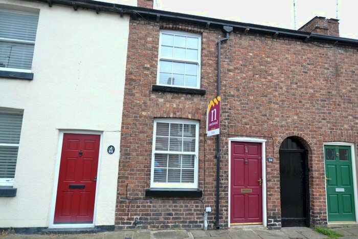 2 Bedroom Terraced House To Rent In High Street, Macclesfield, SK11
