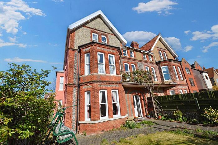 7 Bedroom Semi-Detached House For Sale In The Boulevard, Sheringham, NR26